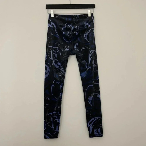 Athleta Elation Velvet Tight Agate Paisley Leggings Size Small - Picture 2 of 7